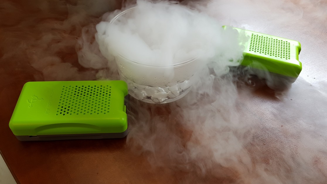 PocketLab Air measuring changes in the environment near a carbon dioxide cloud produced by dry ice